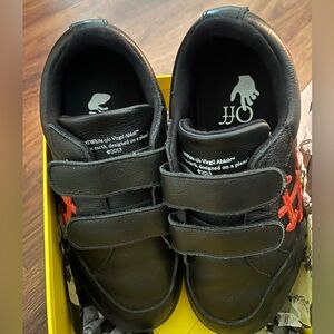 Off-White Kids Sneakers Sz 33